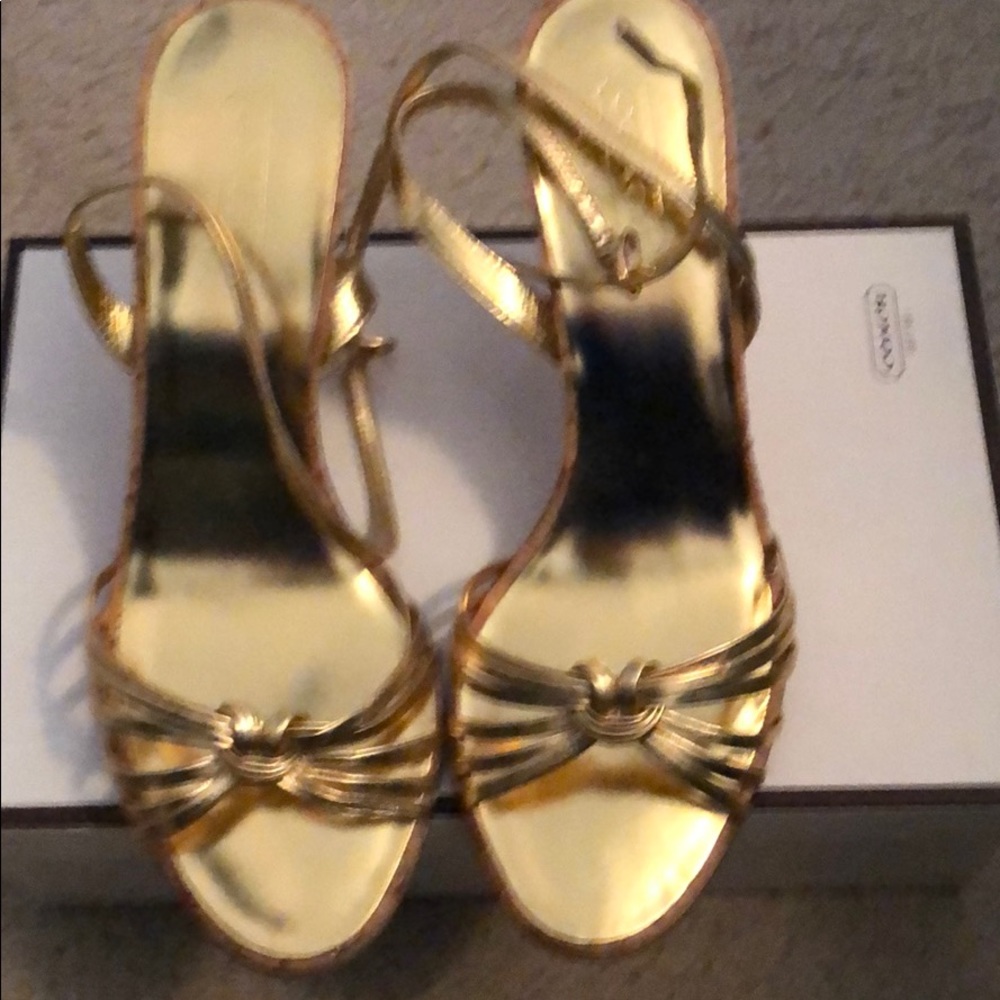 Coach Gianna Metalkid Sandals, Size 9.0-M